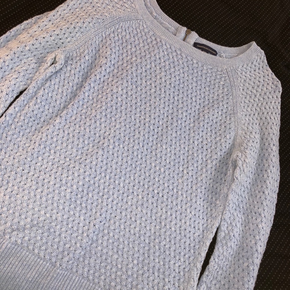 American Eagle sweater